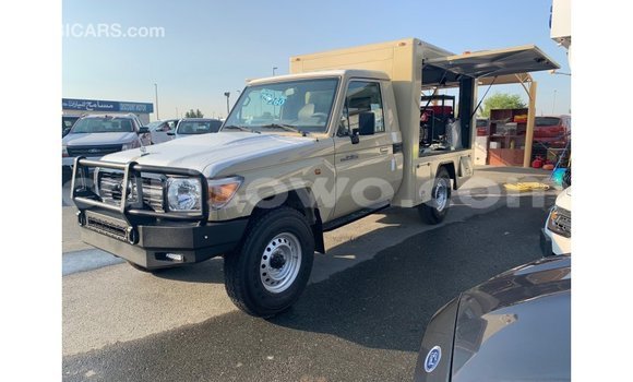 Ra Imported Toyota Land Cruiser Alagara Ọkọ̀ in Import - Dubai ni Benin Ra Imported Toyota Land Cruiser Alagara Ọkọ̀ in Import - Dubai ni Benin