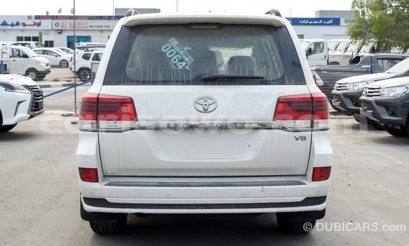 Buy Import Toyota Land Cruiser White Car in Import - Dubai in Benign Buy Import Toyota Land Cruiser White Car in Import - Dubai in Benign