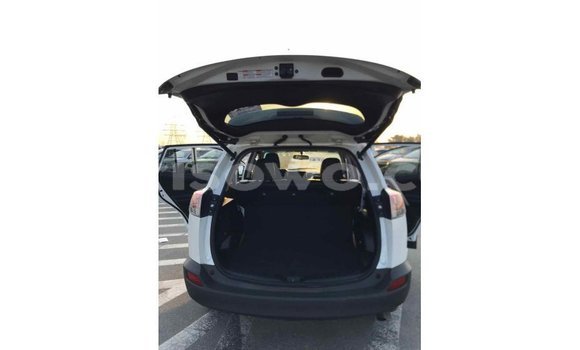 Acheter Import Utilitaire Toyota HiAce Blanc à Import - Dubai, Benin Acheter Import Utilitaire Toyota HiAce Blanc à Import - Dubai, Benin