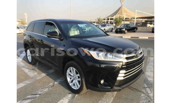 Acheter Import Voiture Toyota Highlander Noir à Import - Dubai, Benin Acheter Import Voiture Toyota Highlander Noir à Import - Dubai, Benin
