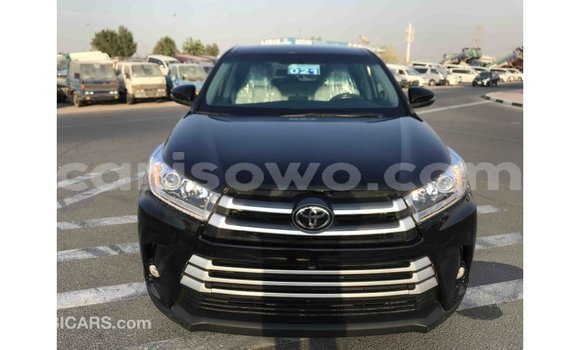 Acheter Import Voiture Toyota Highlander Noir à Import - Dubai, Benin Acheter Import Voiture Toyota Highlander Noir à Import - Dubai, Benin