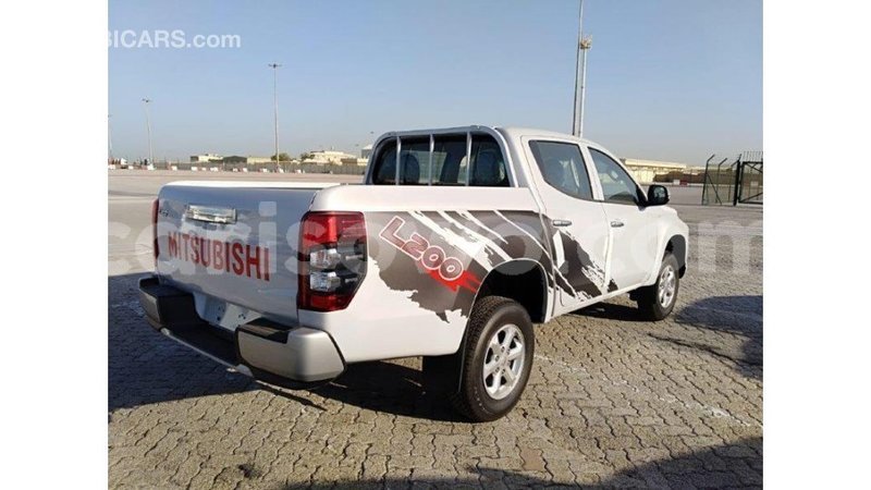 Big with watermark mitsubishi l200 benin import dubai 6188