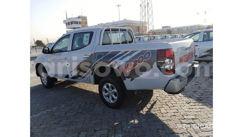 Big with watermark mitsubishi l200 benin import dubai 6188