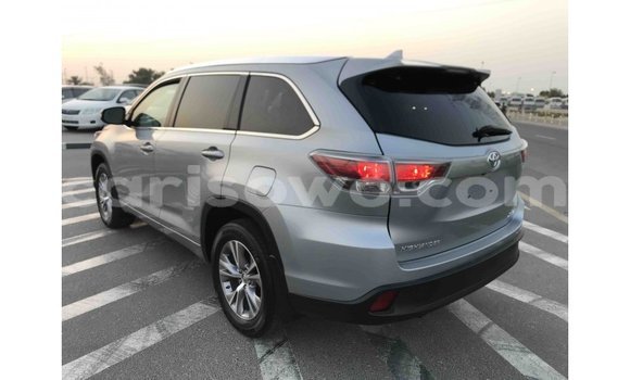 Sayi Imported Toyota Highlander Sauran Mota in Import - Dubai a Benin Sayi Imported Toyota Highlander Sauran Mota in Import - Dubai a Benin