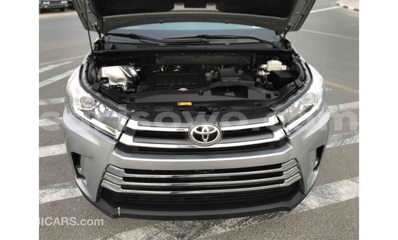 Sayi Imported Toyota Highlander Sauran Mota in Import - Dubai a Benin Sayi Imported Toyota Highlander Sauran Mota in Import - Dubai a Benin