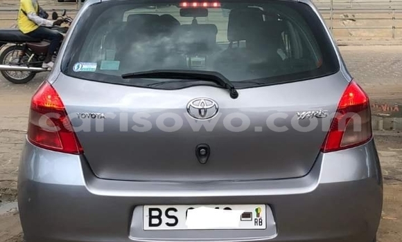 Acheter Occasion Voiture Toyota Yaris Gris à Cotonou, Benin Acheter Occasion Voiture Toyota Yaris Gris à Cotonou, Benin