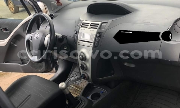 Acheter Occasion Voiture Toyota Yaris Gris à Cotonou, Benin Acheter Occasion Voiture Toyota Yaris Gris à Cotonou, Benin