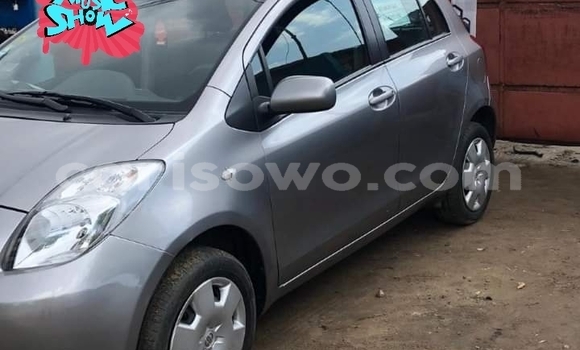 Acheter Occasion Voiture Toyota Yaris Gris à Cotonou, Benin Acheter Occasion Voiture Toyota Yaris Gris à Cotonou, Benin