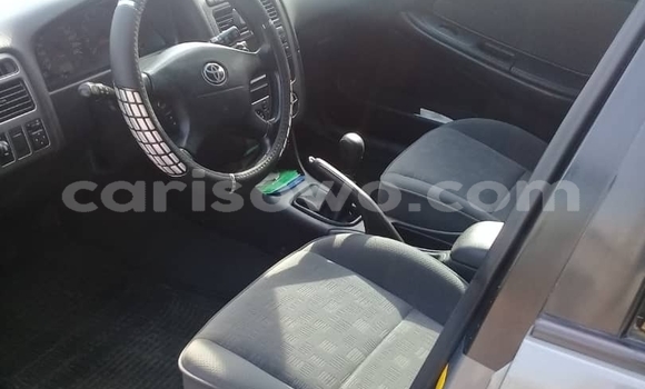 Sayi Na hannu Toyota Avensis Azurfa Mota in Cotonou a Benin Sayi Na hannu Toyota Avensis Azurfa Mota in Cotonou a Benin