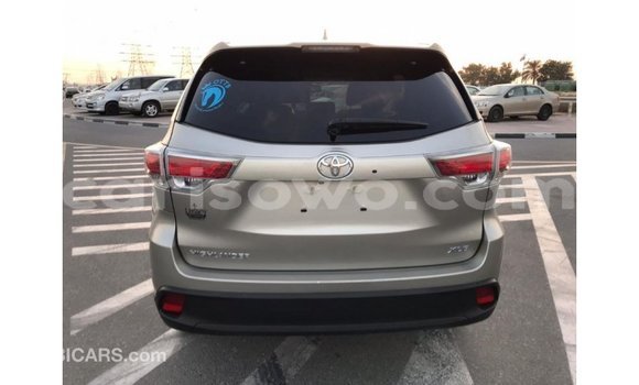Ra Imported Toyota Highlander Miiran Ọkọ̀ in Import - Dubai ni Benin Ra Imported Toyota Highlander Miiran Ọkọ̀ in Import - Dubai ni Benin