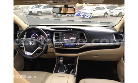 Ra Imported Toyota Highlander Miiran Ọkọ̀ in Import - Dubai ni Benin Ra Imported Toyota Highlander Miiran Ọkọ̀ in Import - Dubai ni Benin
