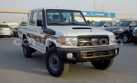Ra Imported Toyota Land Cruiser funfun Ọkọ̀ in Import - Dubai ni Benin Ra Imported Toyota Land Cruiser funfun Ọkọ̀ in Import - Dubai ni Benin