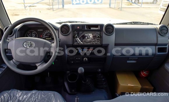 Ra Imported Toyota Land Cruiser funfun Ọkọ̀ in Import - Dubai ni Benin Ra Imported Toyota Land Cruiser funfun Ọkọ̀ in Import - Dubai ni Benin