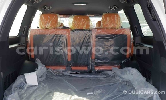 Sayi Imported Lexus LX White Mota in Import - Dubai a Benin Sayi Imported Lexus LX White Mota in Import - Dubai a Benin