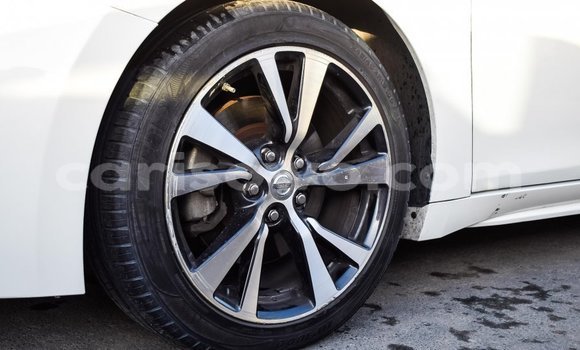 Ra Imported Nissan Maxima funfun Ọkọ̀ in Import - Dubai ni Benin Ra Imported Nissan Maxima funfun Ọkọ̀ in Import - Dubai ni Benin