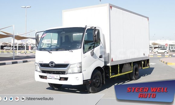 Sayi Imported Hino 300 Series White Babbar mota in Import - Dubai a Benin