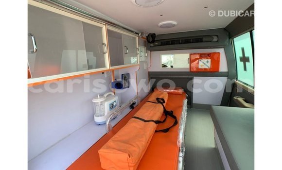 Sayi Imported Toyota Land Cruiser M Mota in Import - Dubai a Benin Sayi Imported Toyota Land Cruiser M Mota in Import - Dubai a Benin