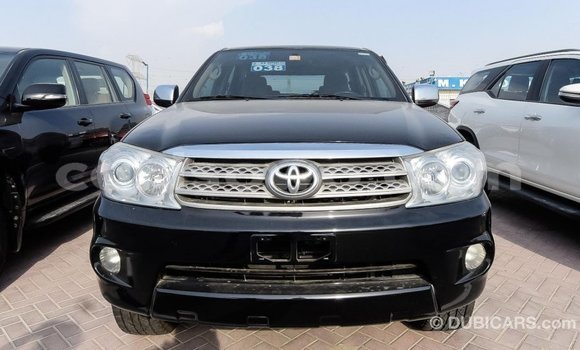Acheter Import Voiture Toyota Fortuner Noir à Import - Dubai, Benin Acheter Import Voiture Toyota Fortuner Noir à Import - Dubai, Benin