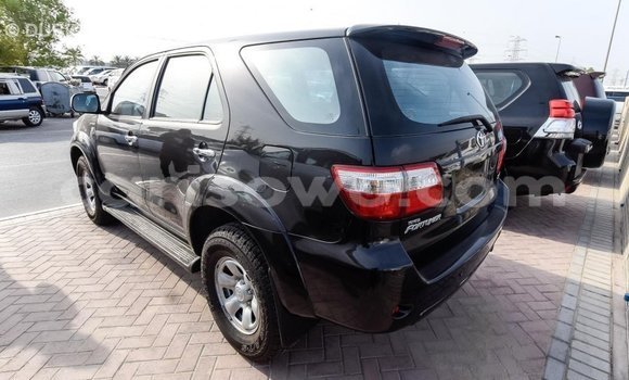 Acheter Import Voiture Toyota Fortuner Noir à Import - Dubai, Benin Acheter Import Voiture Toyota Fortuner Noir à Import - Dubai, Benin