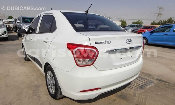 Acheter Import Voiture Hyundai i10 Blanc à Import - Dubai, Benin Acheter Import Voiture Hyundai i10 Blanc à Import - Dubai, Benin
