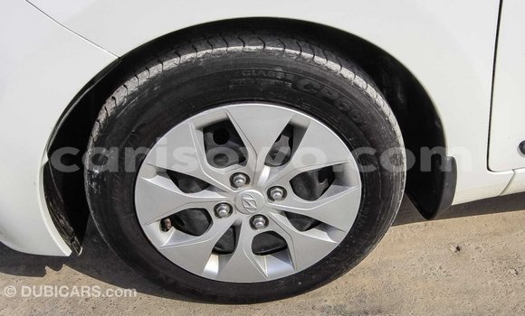 Acheter Import Voiture Hyundai i10 Blanc à Import - Dubai, Benin Acheter Import Voiture Hyundai i10 Blanc à Import - Dubai, Benin