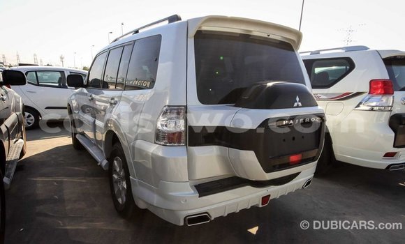 Ra Imported Mitsubishi Pajero funfun Ọkọ̀ in Import - Dubai ni Benin Ra Imported Mitsubishi Pajero funfun Ọkọ̀ in Import - Dubai ni Benin