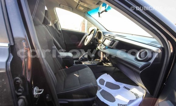 Acheter Import Utilitaire Toyota HiAce Noir à Import - Dubai, Benin Acheter Import Utilitaire Toyota HiAce Noir à Import - Dubai, Benin