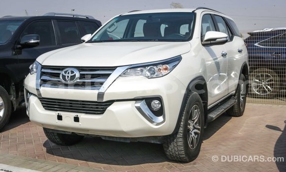Ra Imported Toyota Fortuner funfun Ọkọ̀ in Import - Dubai ni Benin Ra Imported Toyota Fortuner funfun Ọkọ̀ in Import - Dubai ni Benin