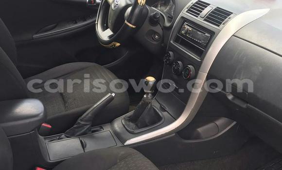 Sayi Na hannu Toyota Corolla Azurfa Mota in Cotonou a Benin Sayi Na hannu Toyota Corolla Azurfa Mota in Cotonou a Benin