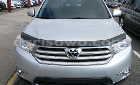 Acheter Occasion Voiture Toyota Highlander Gris à Porto Novo, Benin Acheter Occasion Voiture Toyota Highlander Gris à Porto Novo, Benin