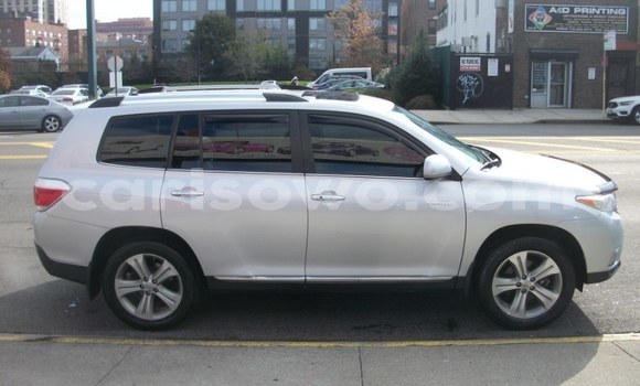 Acheter Occasion Voiture Toyota Highlander Gris à Porto Novo, Benin Acheter Occasion Voiture Toyota Highlander Gris à Porto Novo, Benin