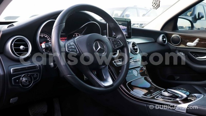 Big with watermark mercedes benz 190 benin import dubai 6353