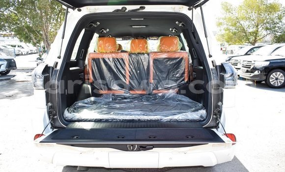 Sayi Imported Lexus LX White Mota in Import - Dubai a Benin Sayi Imported Lexus LX White Mota in Import - Dubai a Benin