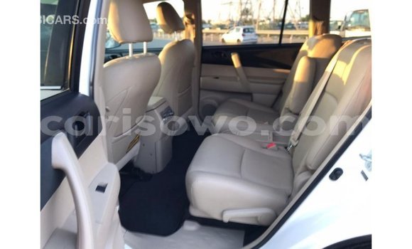 Ra Imported Toyota Highlander funfun Ọkọ̀ in Import - Dubai ni Benin Ra Imported Toyota Highlander funfun Ọkọ̀ in Import - Dubai ni Benin