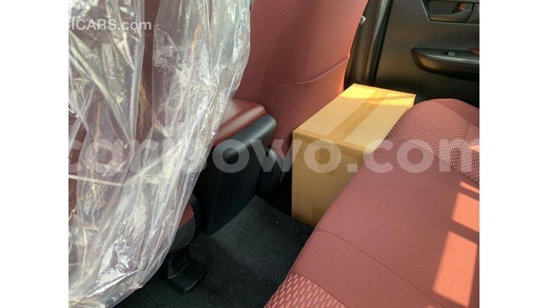 Big with watermark toyota hilux benin import dubai 6378