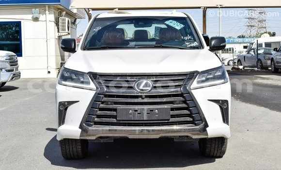 Sayi Imported Lexus LX White Mota in Import - Dubai a Benin Sayi Imported Lexus LX White Mota in Import - Dubai a Benin