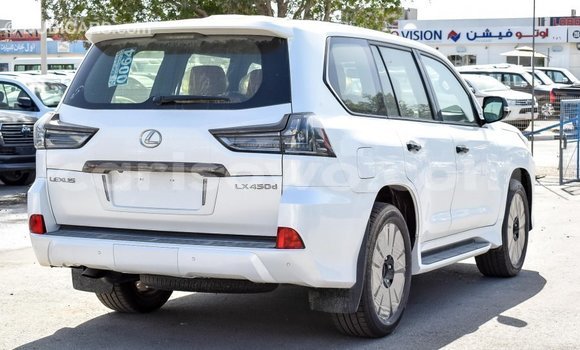Sayi Imported Lexus LX White Mota in Import - Dubai a Benin Sayi Imported Lexus LX White Mota in Import - Dubai a Benin