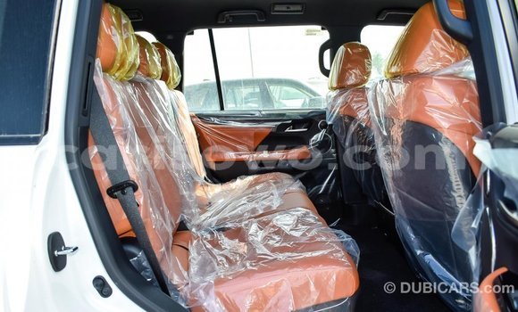 Sayi Imported Lexus LX White Mota in Import - Dubai a Benin Sayi Imported Lexus LX White Mota in Import - Dubai a Benin