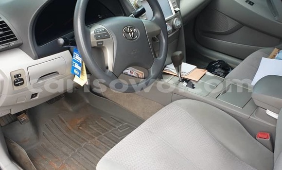 Ra Àlòkù Toyota Camry Black Ọkọ̀ in Cotonou ni Benin Ra Àlòkù Toyota Camry Black Ọkọ̀ in Cotonou ni Benin