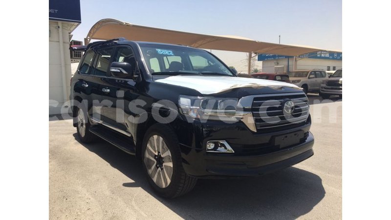 Big with watermark toyota land cruiser benin import dubai 6422