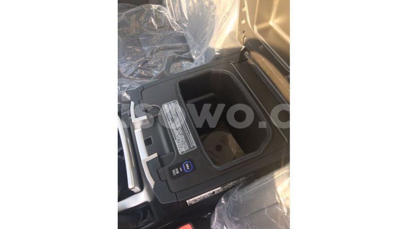 Big with watermark toyota land cruiser benin import dubai 6422