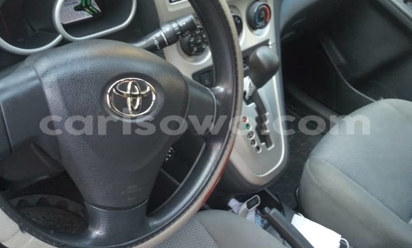 Sayi Na hannu Toyota Matrix Blue Mota in Cotonou a Benin Sayi Na hannu Toyota Matrix Blue Mota in Cotonou a Benin
