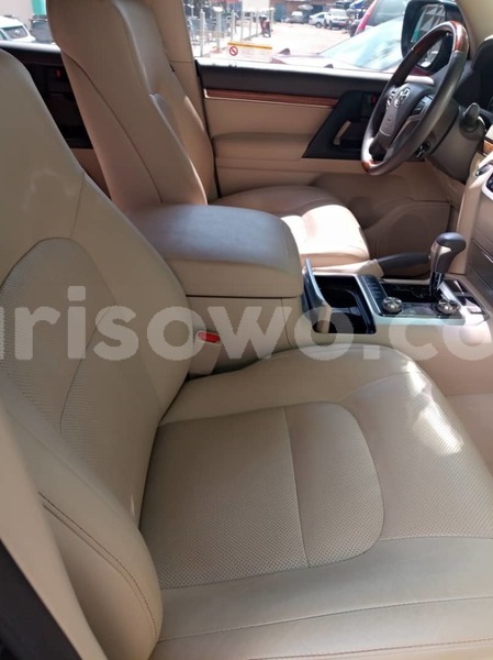 Big with watermark toyota land cruiser benin cotonou 6442