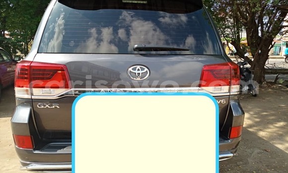 Ra Àlòkù Toyota Land Cruiser Black Ọkọ̀ in Cotonou ni Benin Ra Àlòkù Toyota Land Cruiser Black Ọkọ̀ in Cotonou ni Benin
