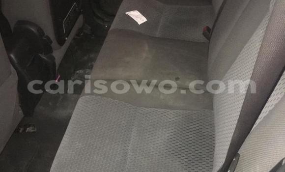 Ra Àlòkù Toyota Matrix Blue Ọkọ̀ in Cotonou ni Benin Ra Àlòkù Toyota Matrix Blue Ọkọ̀ in Cotonou ni Benin