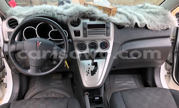 Ra Àlòkù Pontiac Vibe funfun Ọkọ̀ in Cotonou ni Benin Ra Àlòkù Pontiac Vibe funfun Ọkọ̀ in Cotonou ni Benin