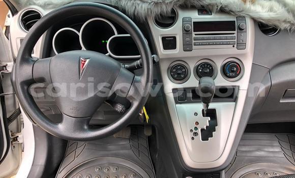 Ra Àlòkù Pontiac Vibe funfun Ọkọ̀ in Cotonou ni Benin Ra Àlòkù Pontiac Vibe funfun Ọkọ̀ in Cotonou ni Benin