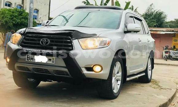 Acheter Occasion Voiture Toyota Highlander Gris à Cotonou, Benin Acheter Occasion Voiture Toyota Highlander Gris à Cotonou, Benin