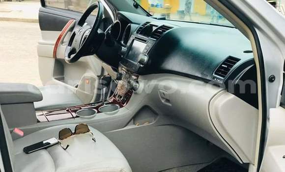 Acheter Occasion Voiture Toyota Highlander Gris à Cotonou, Benin Acheter Occasion Voiture Toyota Highlander Gris à Cotonou, Benin