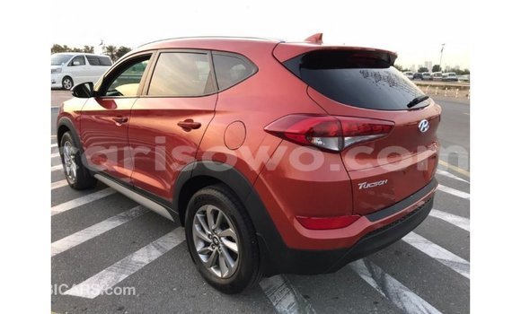Acheter Import Voiture Hyundai Tucson Rouge à Import - Dubai, Benin Acheter Import Voiture Hyundai Tucson Rouge à Import - Dubai, Benin